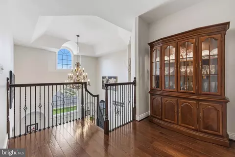 Entry Way - 8306 Roxborough Loop, Gainesville, VA 20155 photo 10 of 15