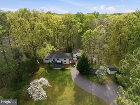 10804 Lake Jackson Dr, Manassas, VA 20111