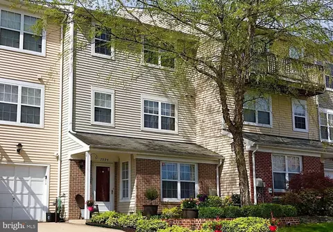 7994 Coachcrest Ct, Manassas, VA 20109