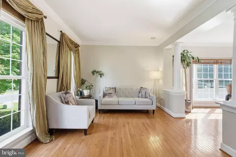 Living - 18805 Hundred Acre Ln, Triangle, VA 22172 photo 1 of 5