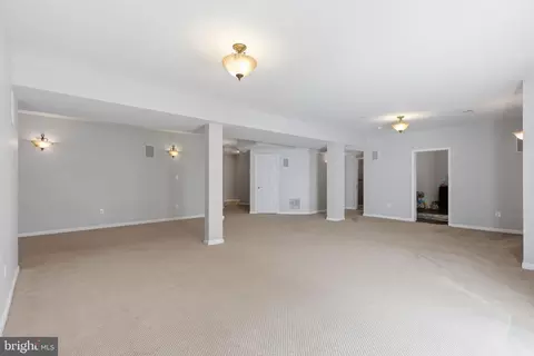 Living - 18805 Hundred Acre Ln, Triangle, VA 22172 photo 5 of 5