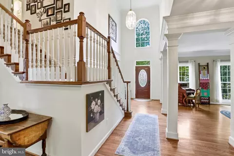 Entry Way - 7858 Meadowgate Dr, Manassas, VA 20112 photo 3 of 5