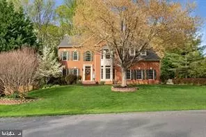 7858 Meadowgate Dr, Manassas, VA 20112