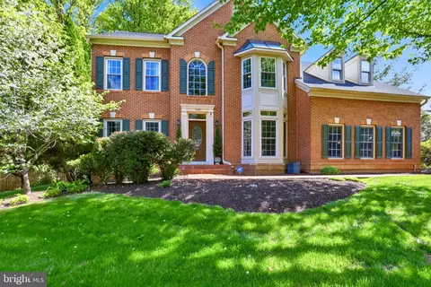 Exterior - 7858 Meadowgate Dr, Manassas, VA 20112 photo 2 of 8