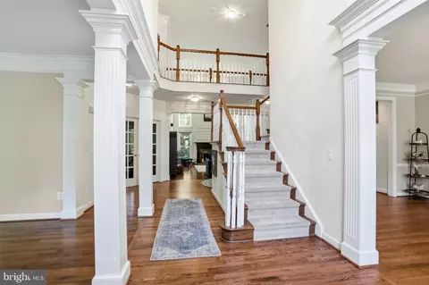 Entry Way - 7858 Meadowgate Dr, Manassas, VA 20112 photo 4 of 5