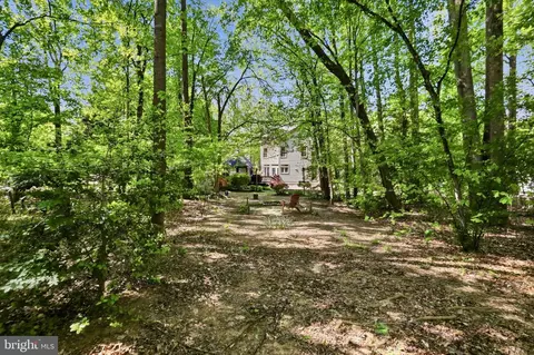 Exterior - 7858 Meadowgate Dr, Manassas, VA 20112 photo 7 of 8