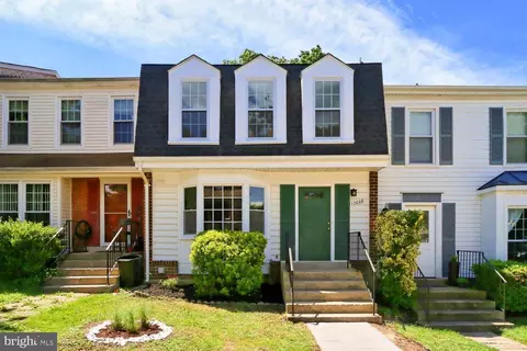 12099 Winona Dr, Woodbridge, VA 22192