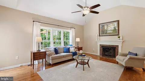 Living - 4281 Wiltshire Pl, Dumfries, VA 22025 photo 2 of 2