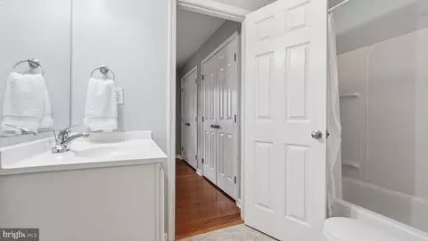 Entry Way - 4281 Wiltshire Pl, Dumfries, VA 22025 photo 7 of 7