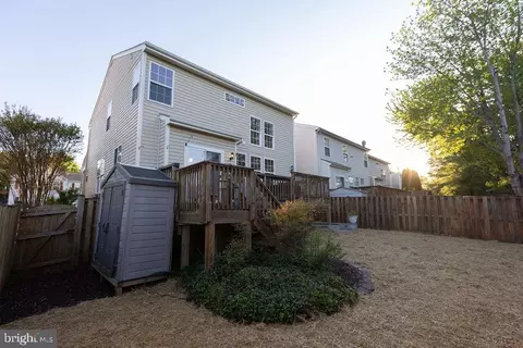 Exterior - 14387 Newbern Loop, Gainesville, VA 20155 photo 5 of 7