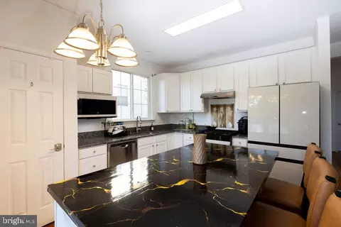 Kitchen - 14387 Newbern Loop, Gainesville, VA 20155 photo 2 of 3