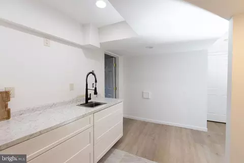 Entry Way - 14387 Newbern Loop, Gainesville, VA 20155 photo 2 of 4