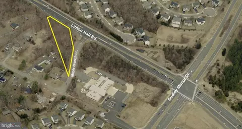 12711 Maple Branch Ln, Bristow, VA 20136 photo 2