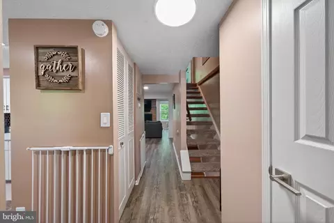 Entry Way - 15095 Mill Spring Dr, Dumfries, VA 22025 photo 1 of 3