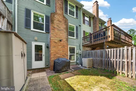 Exterior - 15095 Mill Spring Dr, Dumfries, VA 22025 photo 3 of 5