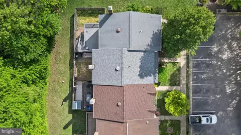 View/Area - 15095 Mill Spring Dr, Dumfries, VA 22025 photo 2 of 6