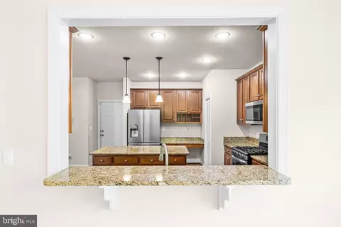 Kitchen - 18706 Kerill Rd, Triangle, VA 22172 photo 8 of 8