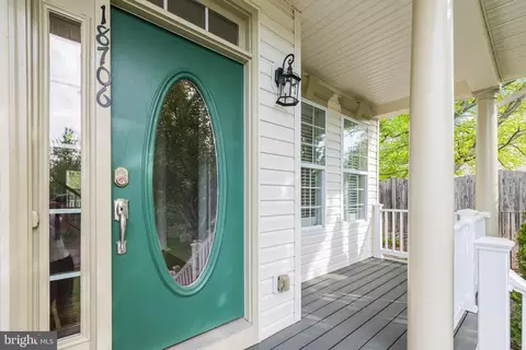 Exterior - 18706 Kerill Rd, Triangle, VA 22172 photo 4 of 8