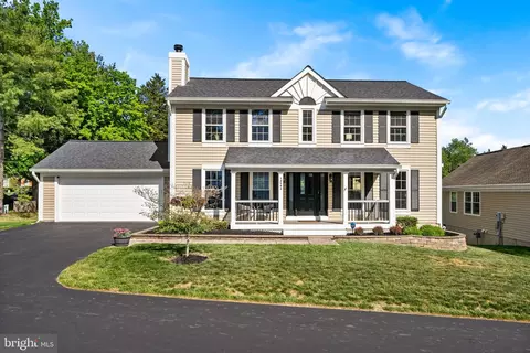 12682 Catawba Dr, Woodbridge, VA 22192