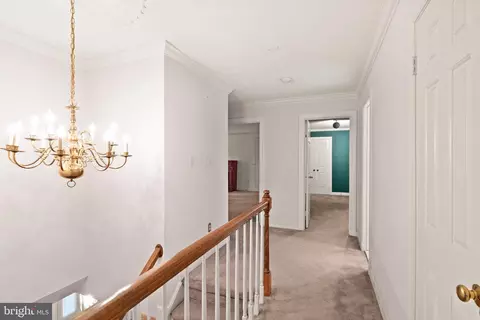 Entry Way - 4560 Lynn Forest Dr, Gainesville, VA 20155 photo 7 of 8