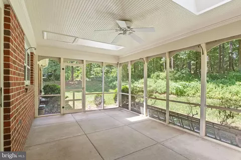 Exterior - 4560 Lynn Forest Dr, Gainesville, VA 20155 photo 14 of 22