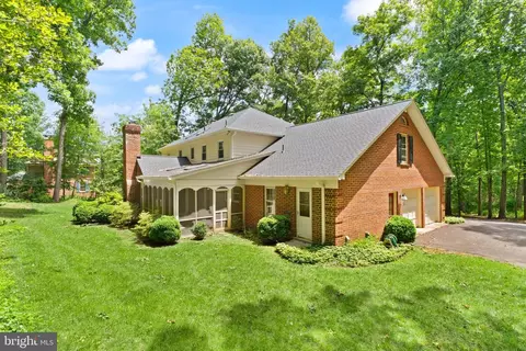 Exterior - 4560 Lynn Forest Dr, Gainesville, VA 20155 photo 21 of 22