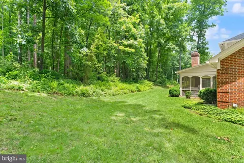 Exterior - 4560 Lynn Forest Dr, Gainesville, VA 20155 photo 16 of 22