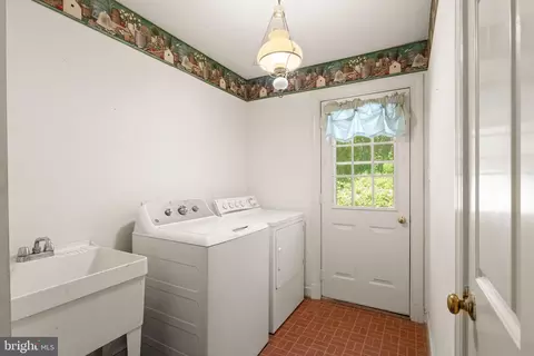 Other - 4560 Lynn Forest Dr, Gainesville, VA 20155 photo 8 of 15