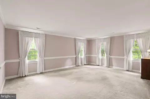 Bedroom - 4560 Lynn Forest Dr, Gainesville, VA 20155 photo 2 of 10