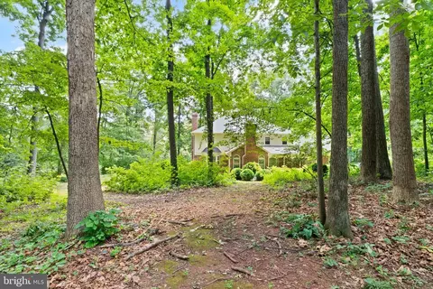 Exterior - 4560 Lynn Forest Dr, Gainesville, VA 20155 photo 19 of 22