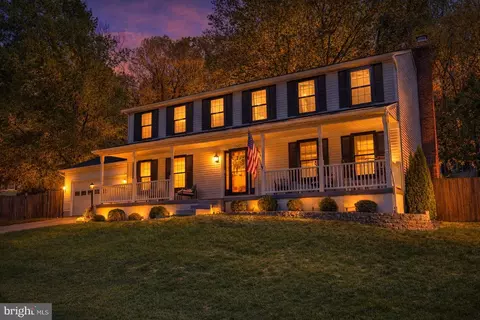 15009 Woodglen Ct, Dumfries, VA 22025