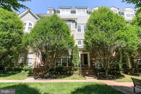 7166 Little Thames Dr #181, Gainesville, VA 20155