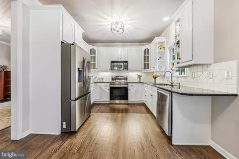 15804 Corwin Pl, Dumfries, VA 22025 photo 12