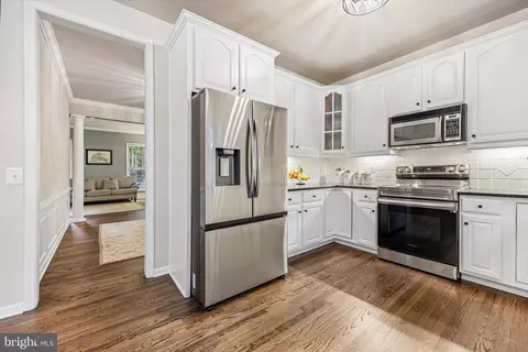 15804 Corwin Pl, Dumfries, VA 22025 photo 10