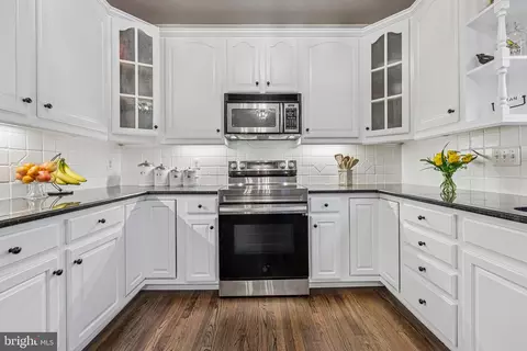 15804 Corwin Pl, Dumfries, VA 22025 photo 13