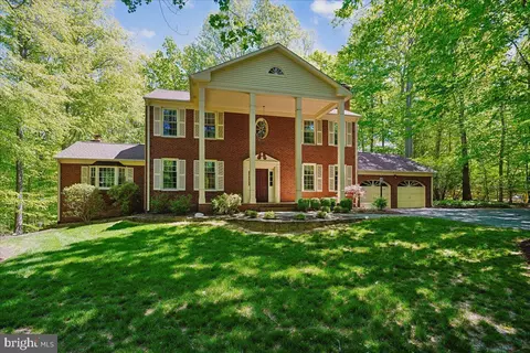 11215 Caisson Ct, Woodbridge, VA 22192