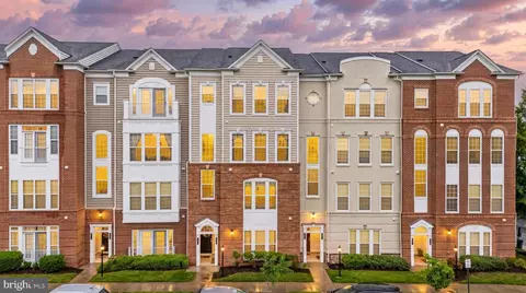 14557 Barkham Dr # 296A, Woodbridge, VA 22191