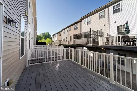 Exterior - 4713 Potomac Highlands Cir, Triangle, VA 22172 photo 6 of 7
