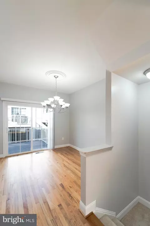 Dining - 4713 Potomac Highlands Cir, Triangle, VA 22172 photo 1 of 1