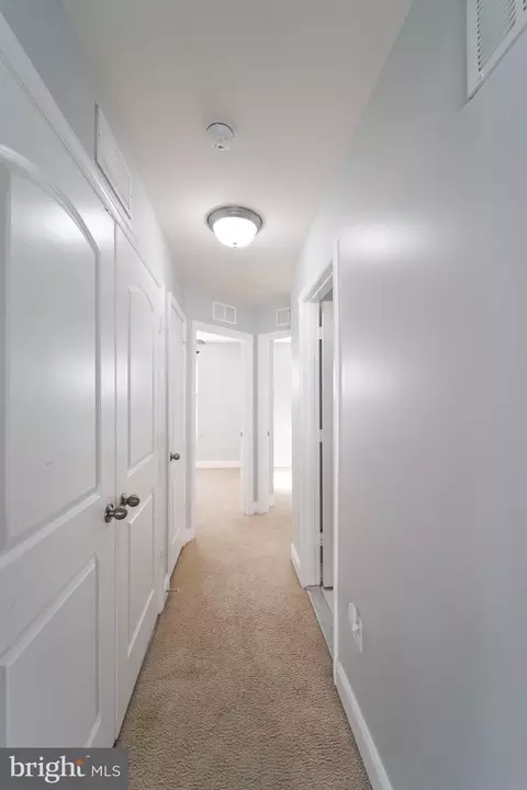 Entry Way - 4713 Potomac Highlands Cir, Triangle, VA 22172 photo 6 of 11