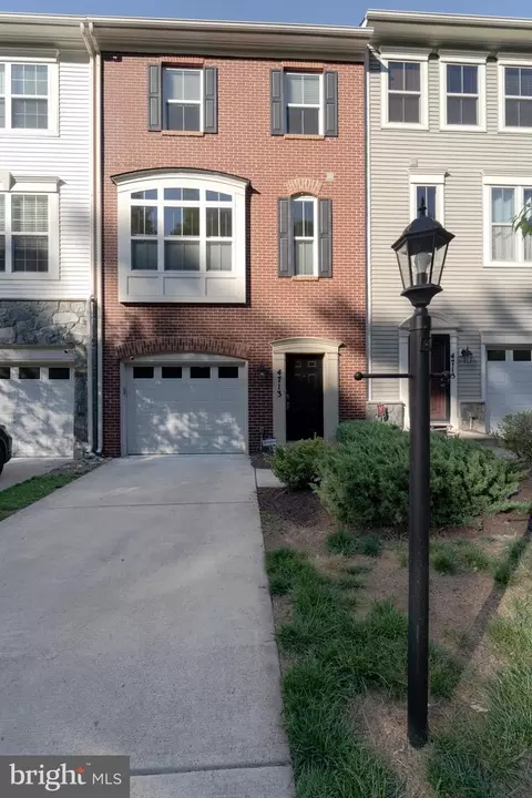4713 Potomac Highlands Cir, Triangle, VA 22172