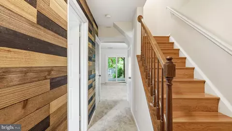 Entry Way - 4238 Ashmere Cir, Dumfries, VA 22025 photo 7 of 7