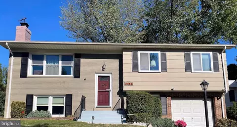 13626 Greenwood Dr, Woodbridge, VA 22193