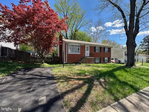 13907 Lynhurst Dr, Woodbridge, VA 22193