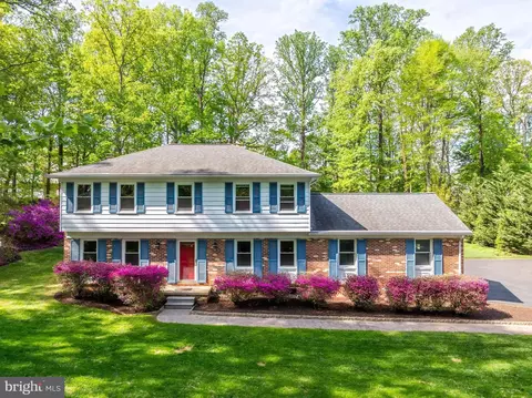 12801 Rockwood Ln, Woodbridge, VA 22192