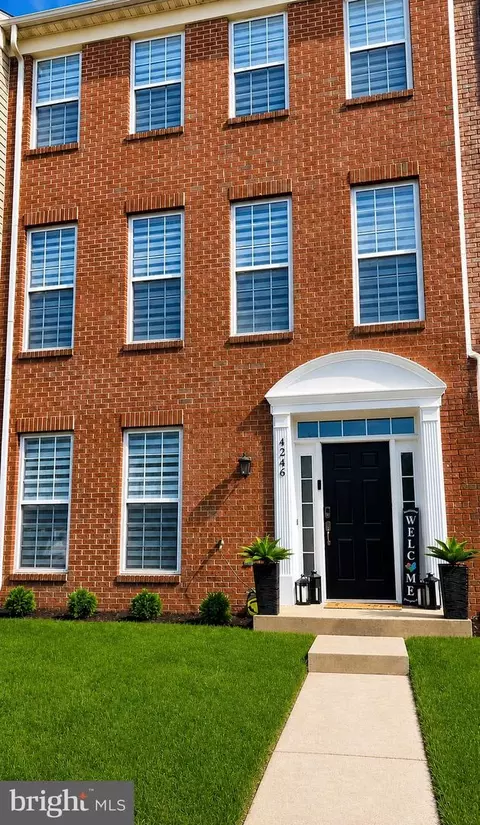 4246 La Mauricie Loop, Dumfries, VA 22025