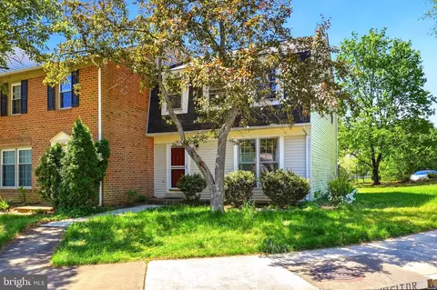 12800 Tumbling Brook Ln, Woodbridge, VA 22192