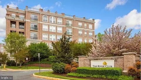 820 Belmont Bay Dr #303, Woodbridge, VA 22191