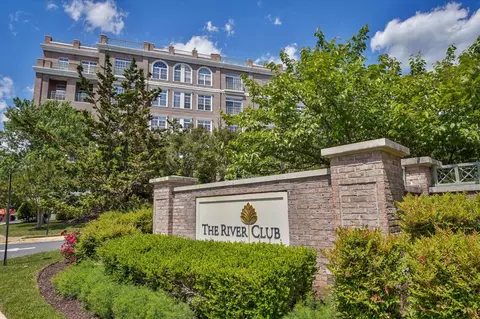 820 Belmont Bay Dr #303, Woodbridge, VA 22191