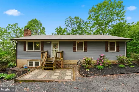 2718 Jackson Dr, Haymarket, VA 20169